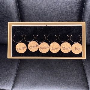 6 fun Decorative Wine Holder-NWOT